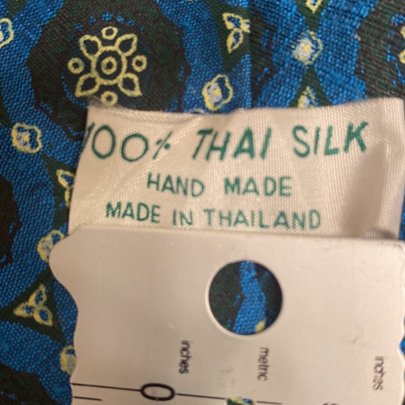 Vintage 100% Thai Silk Made in Thailand tie 4” x 54” - Picture 3 of 7